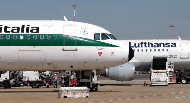 Alitalia, c'è l'offerta di Lufthansa. Anche EasyJet vuole alcuni asset