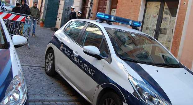 Roma, vigili sequestrano casa popolare occupata abusivamente a Tor Bella Monaca