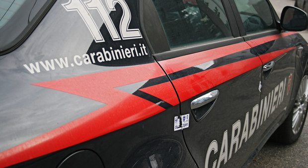Controlli dei carabinieri a Napoli: scoperti 18 parcheggiatori abusivi