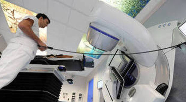 Apparecchiatura per la radioterapia (euroelectrostore.eu)