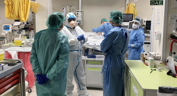 Puglia, virus in picchiata: 11 nuovi casi, due decessi. Si svuota terapia intensiva. Lopalco: «Fase 2, ecco la cartina che evidenza i pericoli»