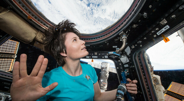 Samantha Cristoforetti torna nello spazio: «Di nuovo in orbita sull'Iss pensando alla Luna»