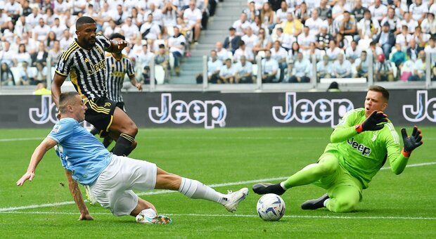 Juventus-Lazio 3-1, le pagelle Lazio: Casale da dimenticare. Luis Alberto unica luce