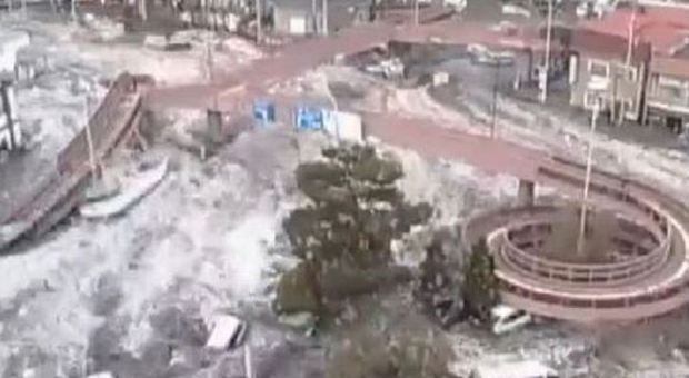 La devastazione tsunami in Giappone