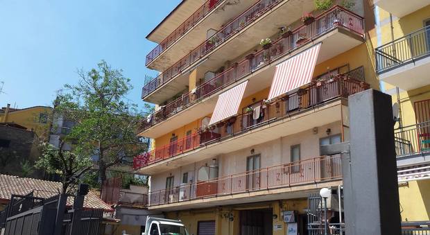 Marano, sgomberato appartamento confiscato ai Polverino