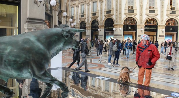 La Galleria di Milano come Wall Streeet: un Toro dedicato alla finanza