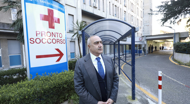 Covid a Napoli, il manager Asl1 Verdoliva richiama in servizio gli anestesisti in pensione