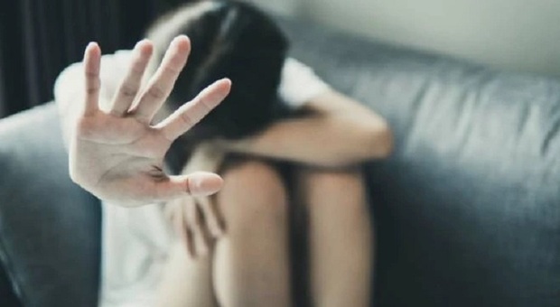 Avellino, minorenne violentata mentre rientrava dalla festa: arrestato 38enne
