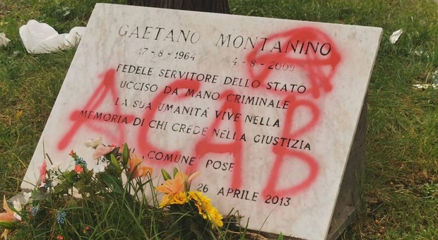 Gaetano Montanino, sfregiata la targa in memoria della guardia giurata uccisa in un agguato
