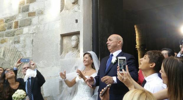 Il giorno del sì: il sindaco sposa Claudia, trecento invitati alla festa