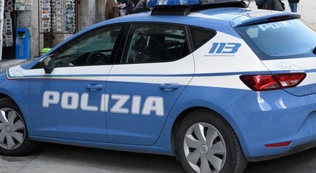 Assisi, per i parcheggiatori abusivi scattano maxi multe per 6mila euro e ordini di allontanamento