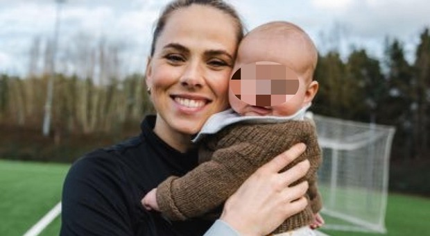 Calciatrice incinta, il Lione non le paga la maternità: Gunnarsdottir (ora alla Juventus) sarà risarcita