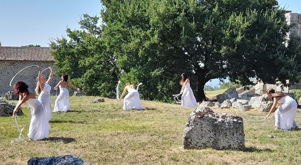Torna «Spiritus Carsulae», lo spettacolo di danza che fa rivivere il parco archeologico