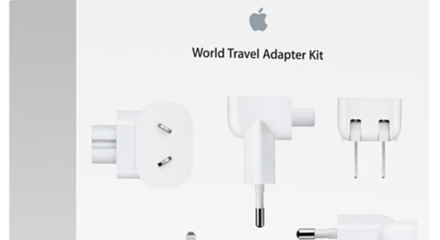 Apple richiama adattatori pericolosi: «Casi di choc elettrico»