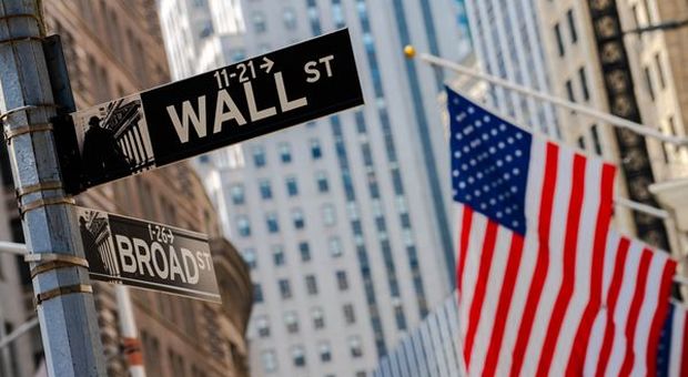 Wall Street, scandalo insider trading: arrestati sei banchieri