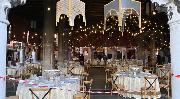 L'evento di Dolce e Gabbana a Rialto: la pescheria ora diventerà teatro di un matrimonio da favola