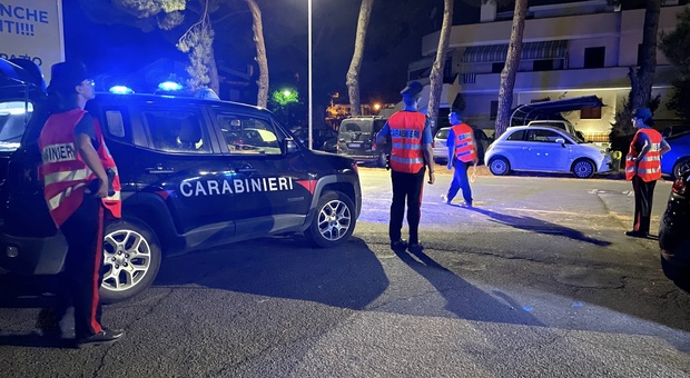 Montalto: controlli movida, straniero sorpreso dai carabinieri a spaccare gli specchietti delle auto in sosta