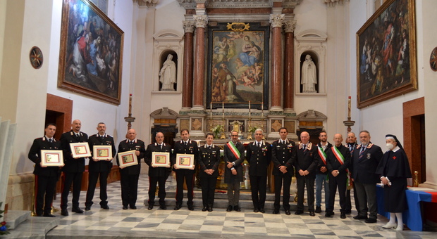 Terni, il "Premio solidarietà" a otto carabinieri che hanno salvato la vita a tre persone