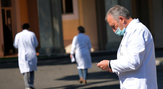 Coronavirus a Roma, bollettino Spallanzani: 125 pazienti positivi, 20 con supporto respiratorio, 336 dimessi