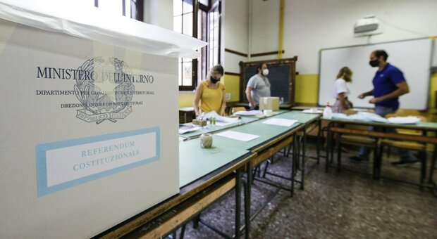 Abruzzo alle urne, l'affluenza per le Comunali batte quella per il referendum
