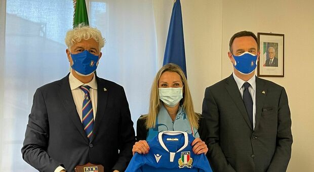 Il presidente Marzio Innocenti, da sinistra, il sottosegretario Valentina Vezzali e il direttore generale Fir Michele Signorini