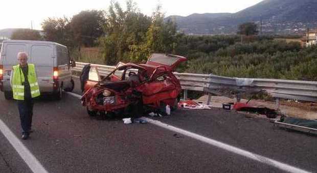 Incidente sulla Salerno-Reggio Calabria, cinquantenne perde il controllo dell'auto e muore. Bloccata l'autostrada