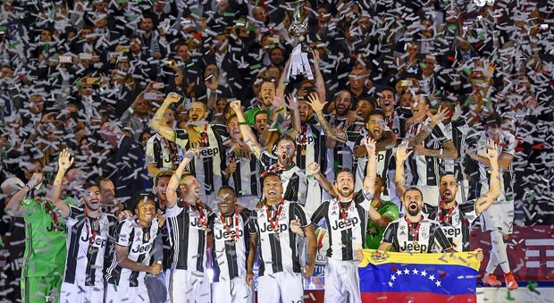 Juventus-Lazio 2-0: bianconeri campioni grazie a Alves e Bonucci
