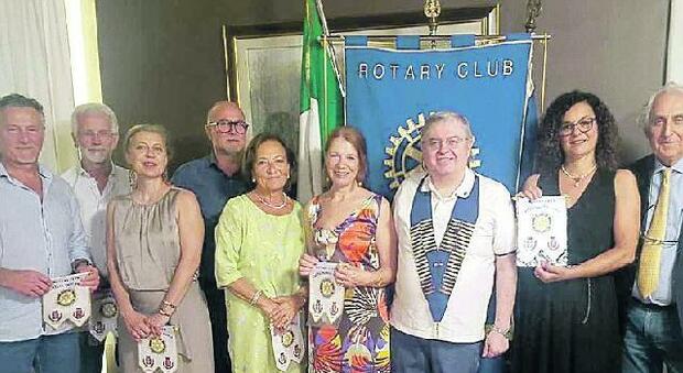 Il Rotary premia l'impegno: targhe al Sartor, Caritas e al medico Pisciotta