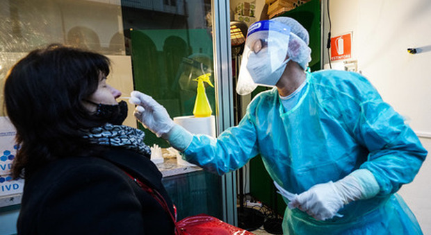 Coronavirus, dati Abruzzo: ancora alta la pressione sugli ospedali, ben 15 decessi