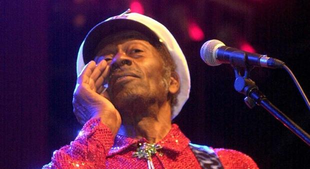 Morto Chuck Berry: da Johnny B. Goode a Roll Over Beethoven, i suoi successi