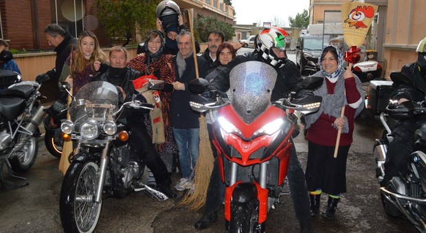 Le befane in moto Le befane in moto