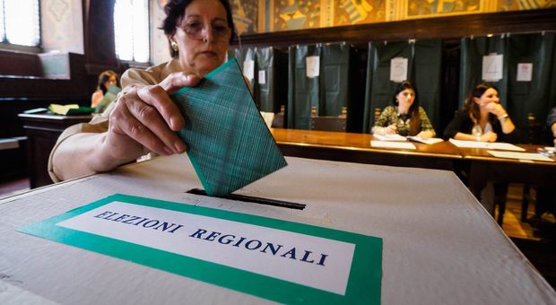 Seggio elettorale a Perugia (FOTO ARCHIVIO)