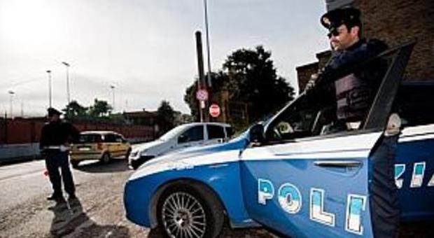 La polizia insegue l'auto coi ladri Notte di paura ai Cappuccini