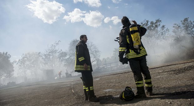 Incendi, Zingaretti: «Chiederemo stato di emergenza al Governo»