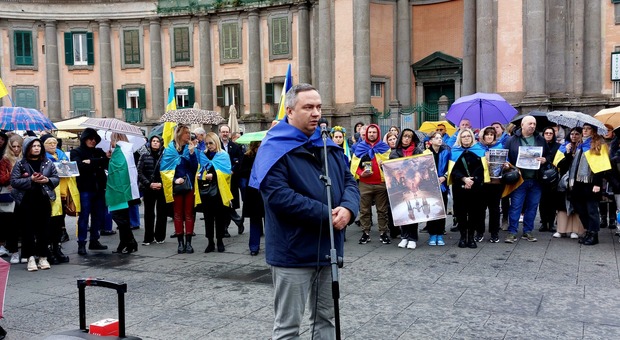 Il console Kovalenko durante la manifestazione