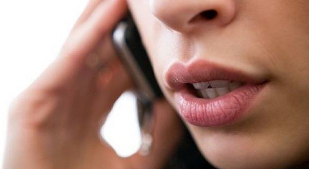 Parlate e utilizzate molto il cellulare? Occhio agli effetti inaspettati sulla salute