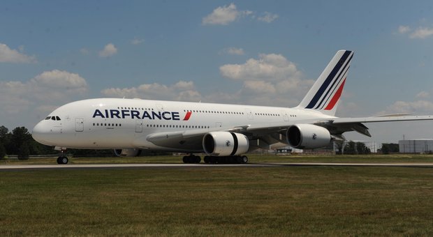 Air France riparte da Napoli: un volo al giorno per Parigi