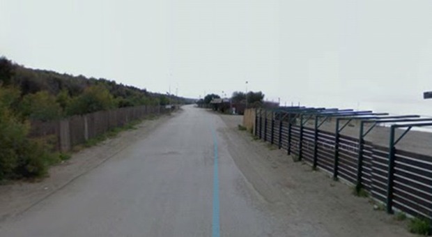 Furti nelle auto sul litorale di Paestum: tre persone denunciate