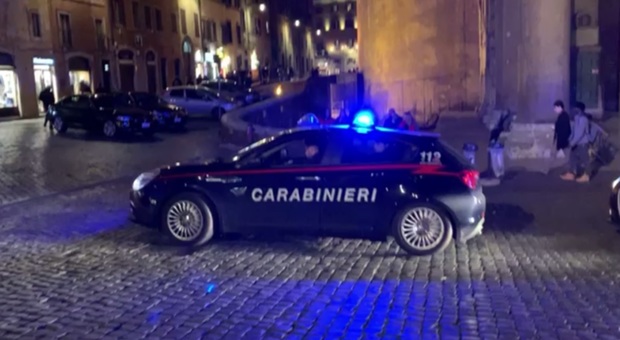 Roma, controlli a tappeto dei carabinieri di Montesacro: tre arresti, sequestrate centinaia di dosi di cocaina