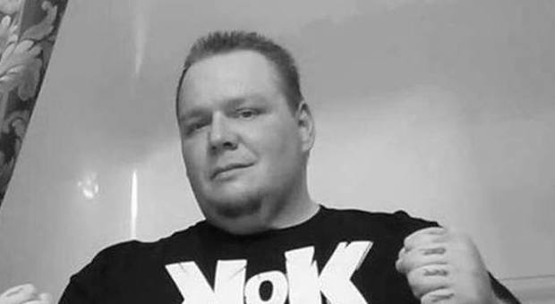 Morto Axl Rotten, star del Wrestling (facebook)