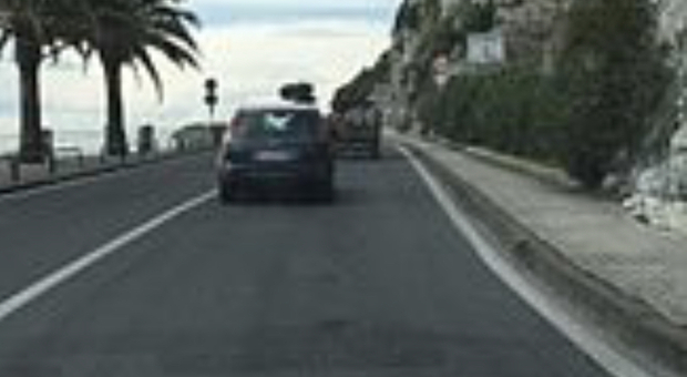 Incidente stradale sulla statale Sorrentina, due feriti nello scontro tra le moto