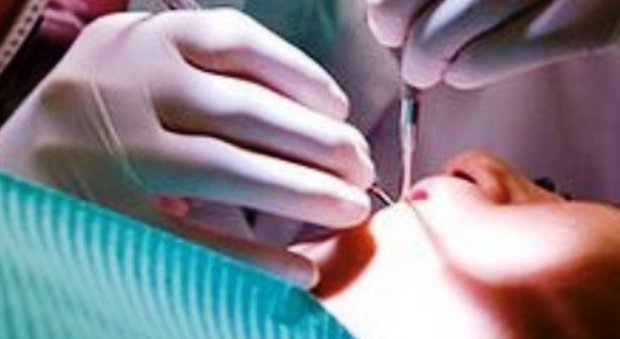 Messina, ragazza di 32 anni muore dal dentista per choc anafilattico