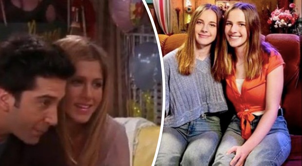 Friends, la figlia di Rachel e Ross compie 18 anni e può vedere il video di auguri del 2002: «Nel 2020 si saranno rifugiati per sfuggire agli scarafaggi»