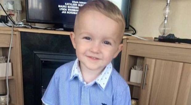 Bimbo di 4 anni muore annegato nella piscina dell'hotel