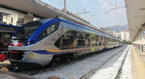 Treni, due nuove corse nei feriali tra Salerno e Torre Annunziata