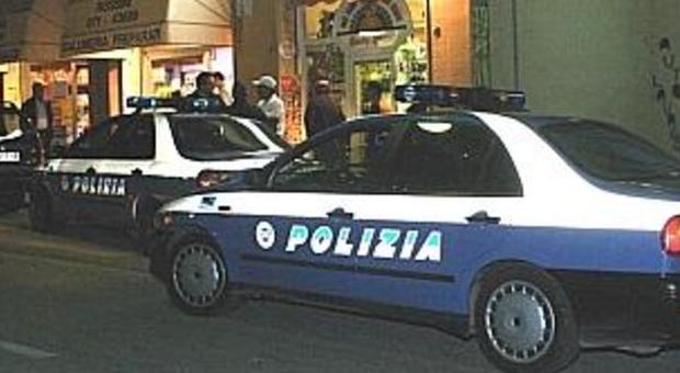 Ancona, assalta una casa con un martello Giovane ubriaco preso in pieno centro