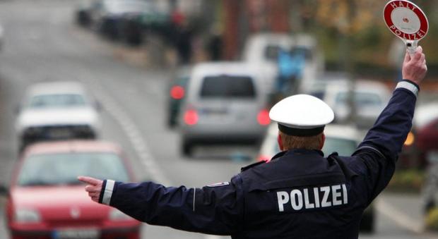 Caserta, uccise un benzinaio durante una rapina: arrestato in Germania