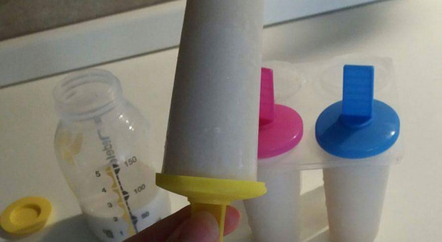 Troppo caldo, mamma inventa il ghiacciolo al latte materno per il suo bambino