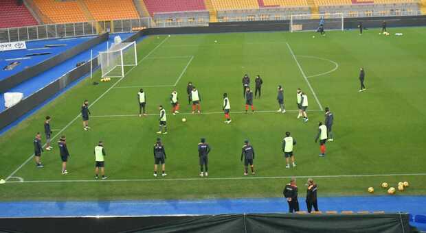 L'allenamento del Lecce allo stadio via Del Mare
