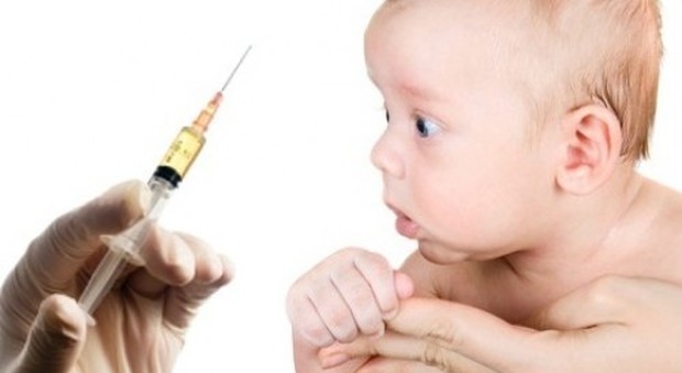 Vaccini obbligatori in tutte le scuole, sia pubbliche che private